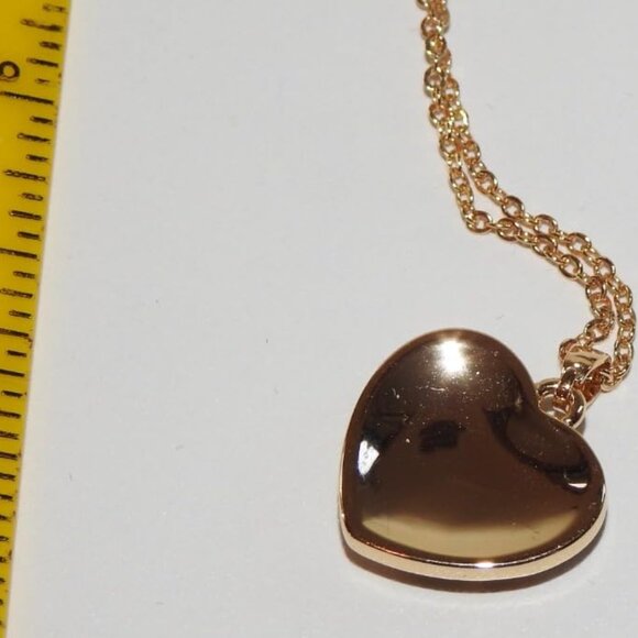 Neiman Marcus Barzel 18K Gold Plated Leopard Heart Necklace - Picture 6 of 6